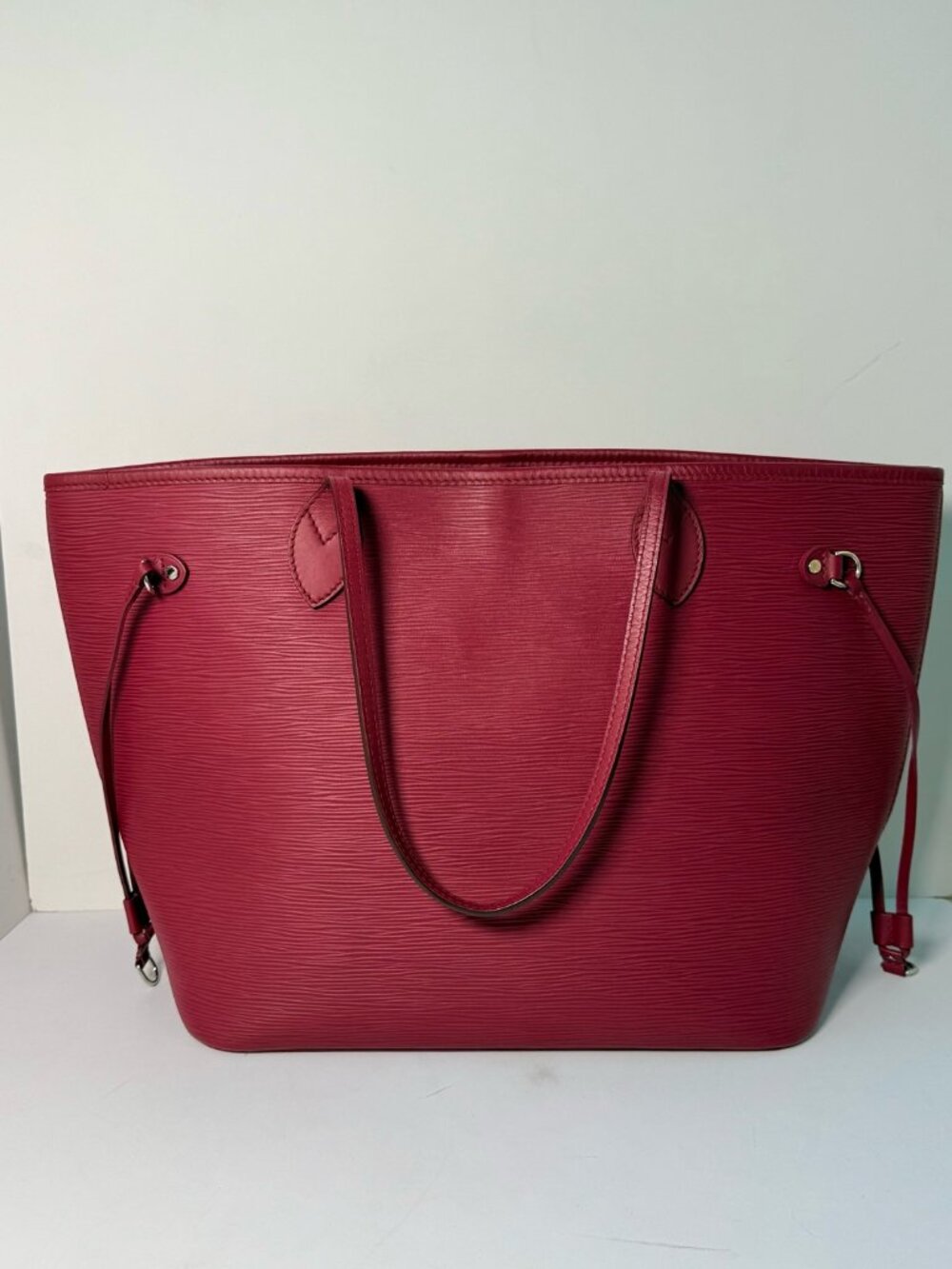 Louis Vuitton Neverfull MM Epi Fuchsia Leather Tote Handbag